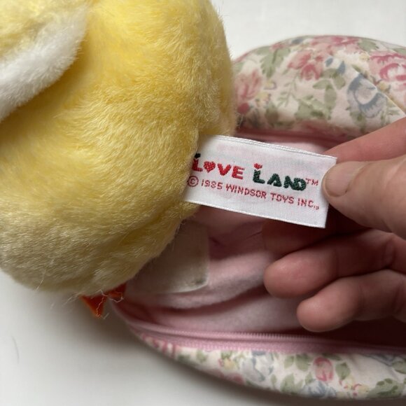 Vintage Baby Chick in Flower Easter Egg Plush Love Land 1985 Windsor Toys Korea - Picture 4 of 7